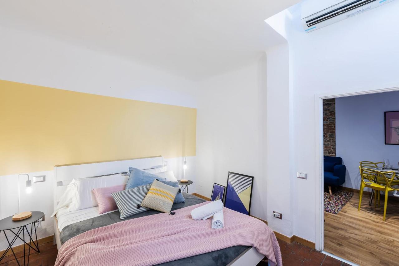 Historic Center Renovated Apartment- Amazing Location-by Likehomeflorence Florença